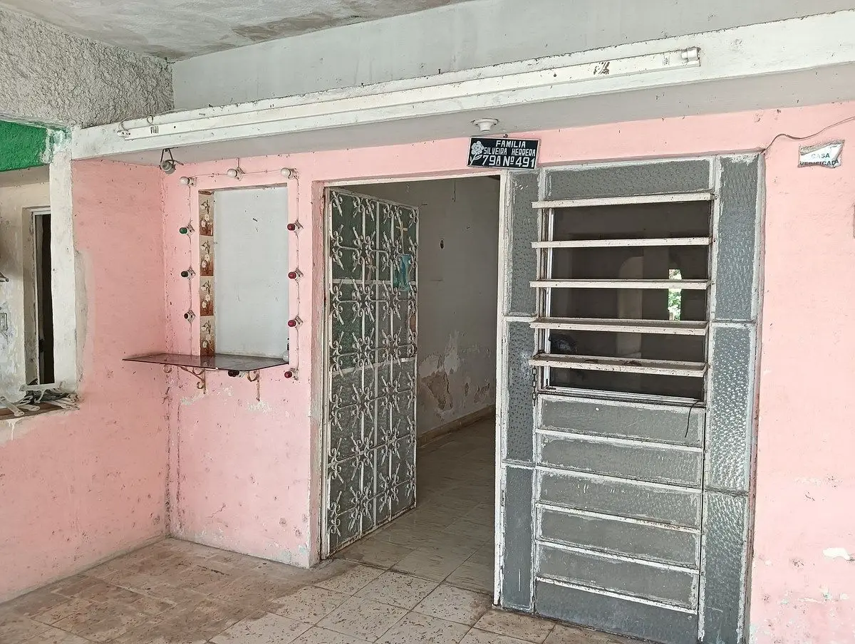 Se vende casa para remodelar de 3 recámaras en Col. Vicente Solis — foto 3