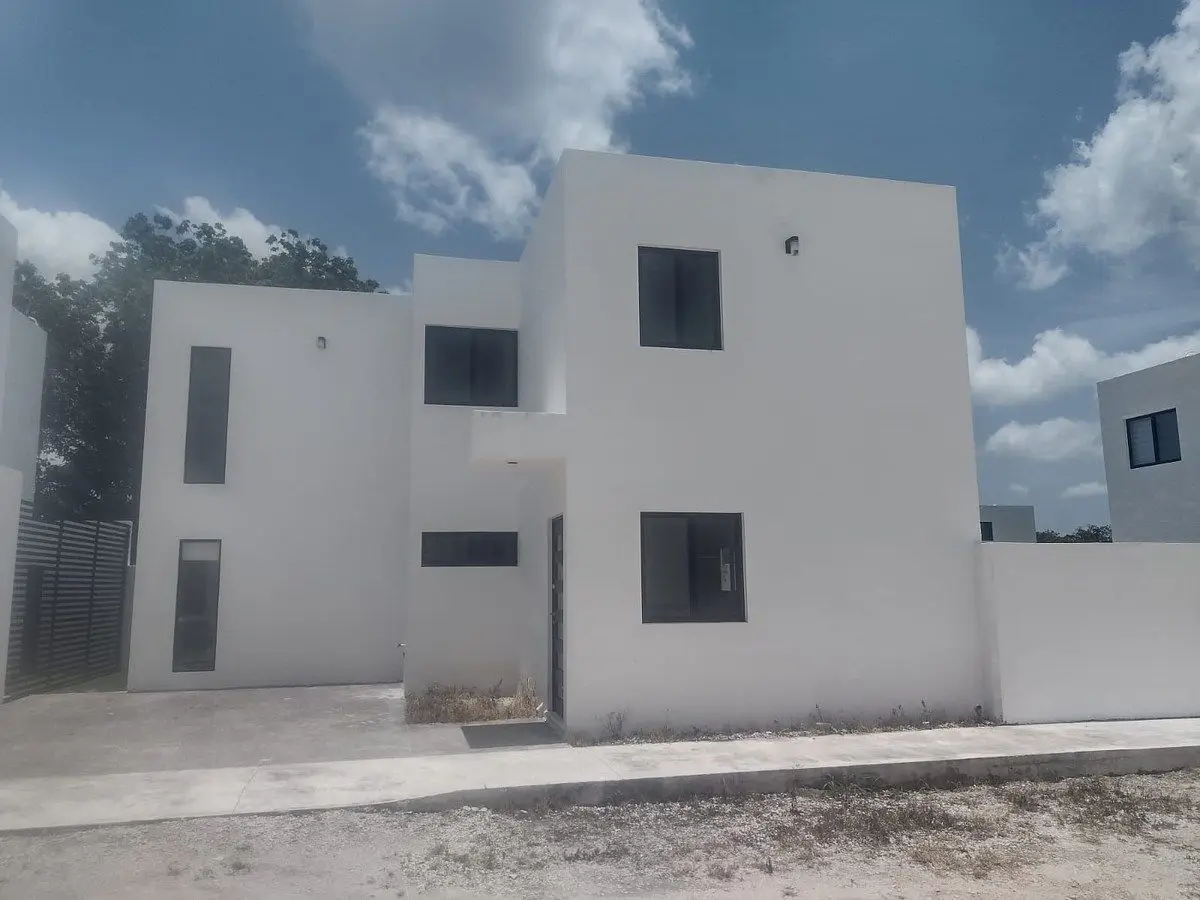 ¡Casa con Alberca a 12 min de Progreso! | Pedregales de Misnebalam — $2.2 MDP